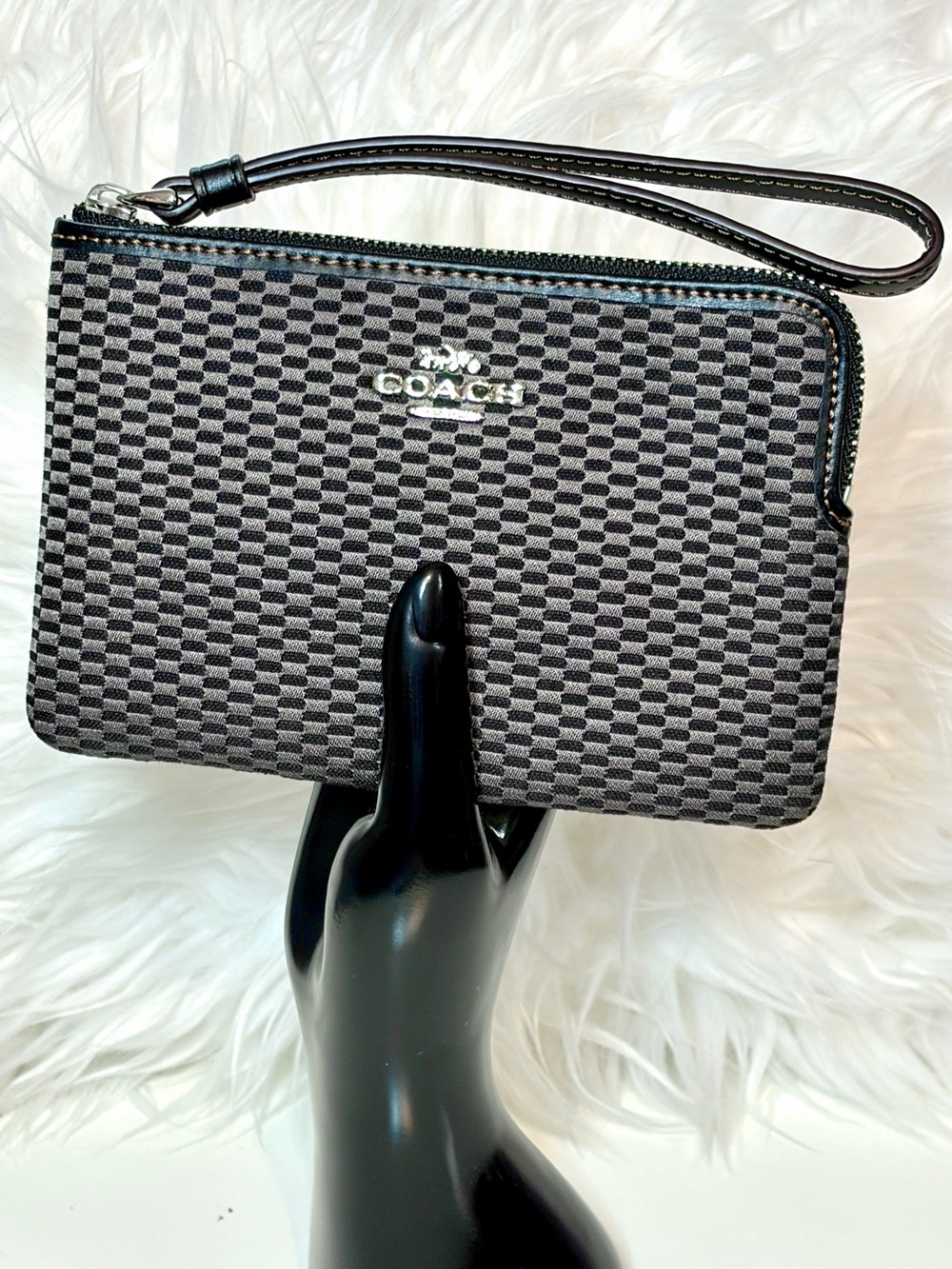 Coach Legacy Jacquard Corner Zip Wristlet F13311 2018 Black & Brown